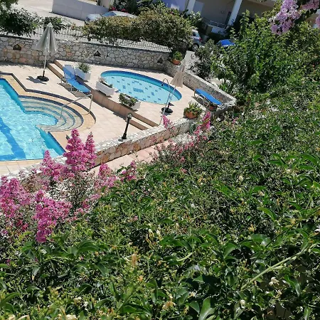 Mariliana Platanias (Crete)